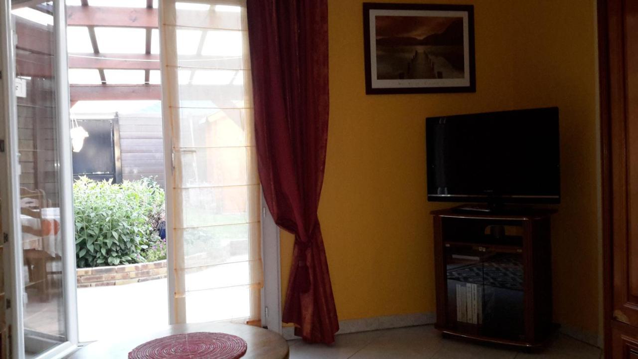 Agreable Logement Dans Petit Village Sud-Essonne Champcueil 外观 照片